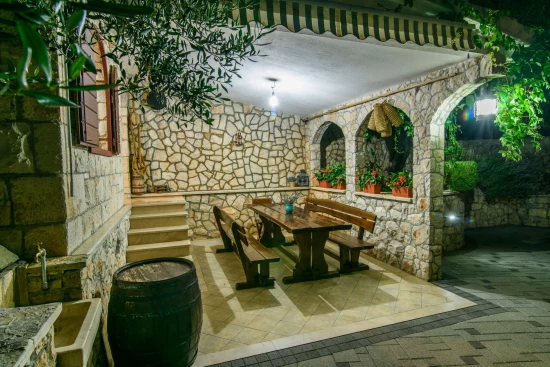 Apartmán Střední Dalmácie - Okrug Gornji DA 3309 N2