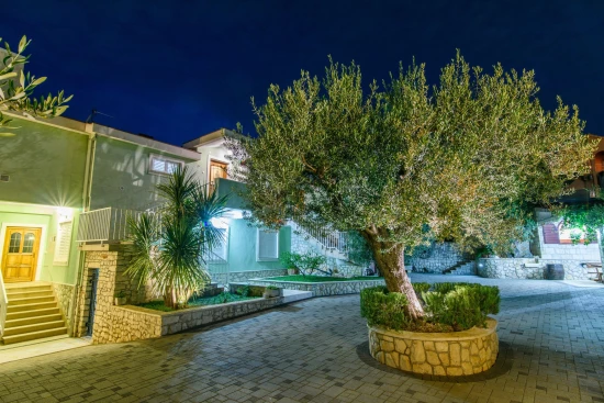 Apartmán Střední Dalmácie - Okrug Gornji DA 3309 N2