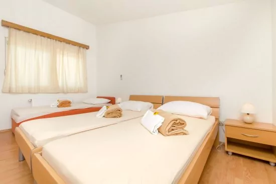 Apartmán Střední Dalmácie - Dugi Rat DA 2801 N1