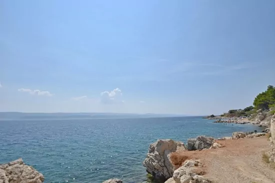 Moře pouze 120 m od objektu.