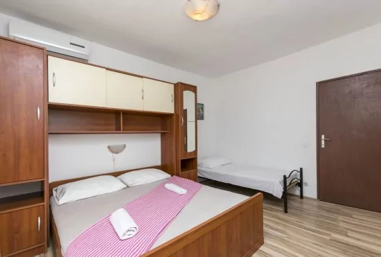 Apartmánový pokoj Střední Dalmácie - Brela DA 2205 N1