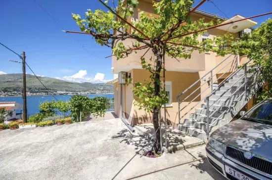 Apartmán Střední Dalmácie - Okrug Donji DA 3311 N1