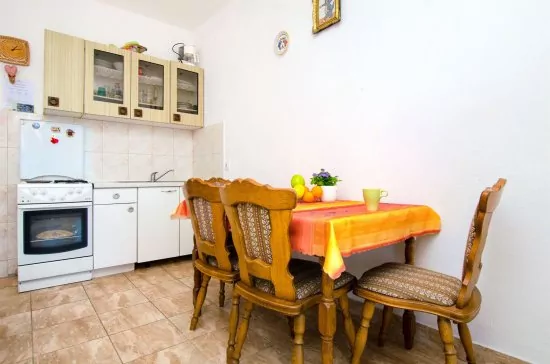Apartmán Střední Dalmácie - Dugi Rat DA 2802 N2