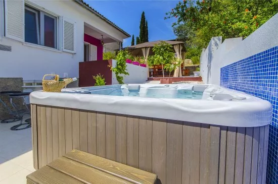 Vila s bazénem Střední Dalmácie - Seget Vranjica DA 3413 N1