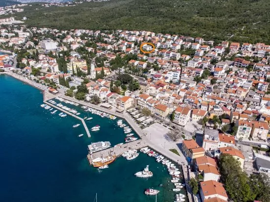 Umístění domu z leteckého pohledu.