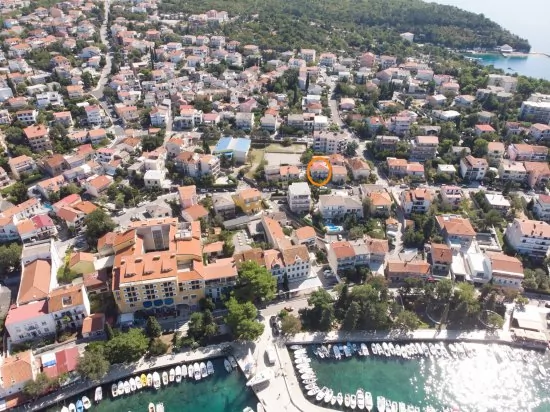 Umístění objektu z leteckého pohledu.