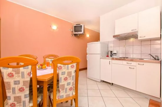 Apartmán Střední Dalmácie - Pisak DA 2308 N1