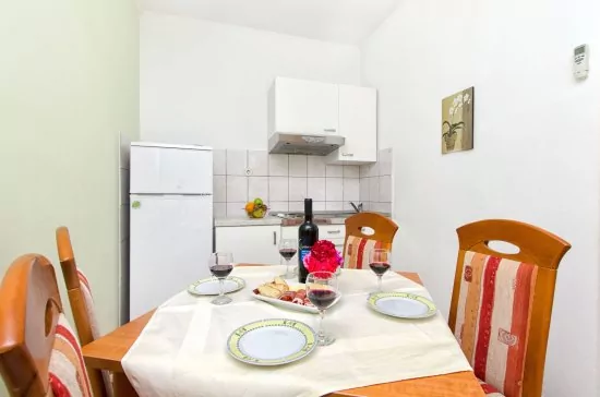 Apartmán Střední Dalmácie - Pisak DA 2308 N2