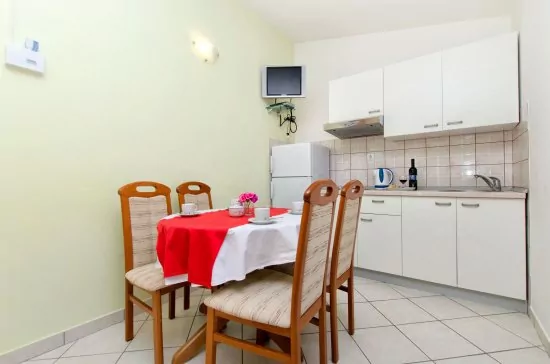 Apartmán Střední Dalmácie - Pisak DA 2308 N4