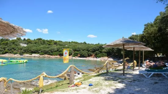 Zeppelin beach v Pule.