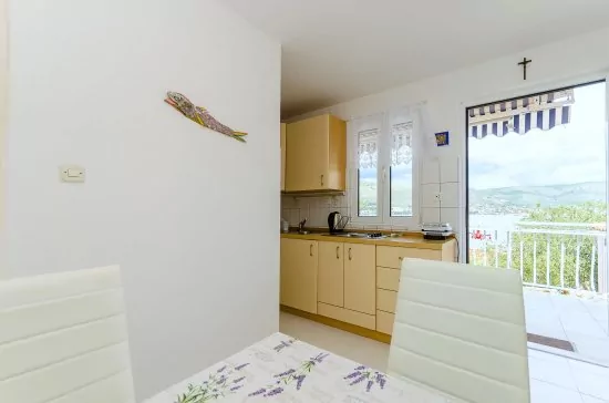 Apartmán Střední Dalmácie - Okrug Donji DA 3312 N3