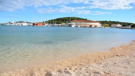 Marina v městě Rogoznica.