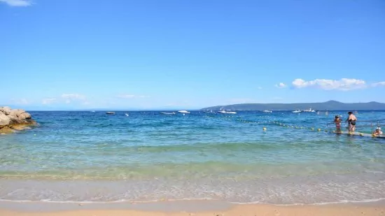 Pláž ve městě Mošćenička Draga.