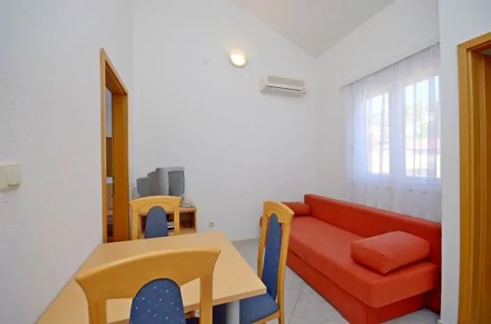 Apartmán Střední Dalmácie - Marina DA 3423 N6