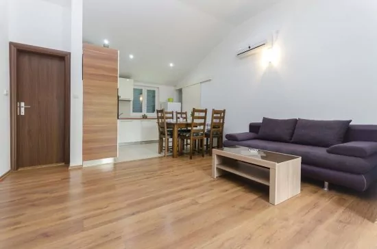 Apartmán Severní Dalmácie - Vodice DA 4121 N2