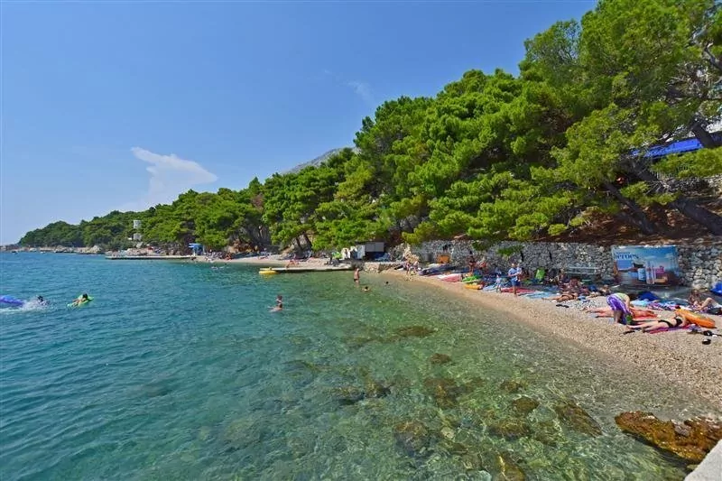 Pláže ve městě Staniči.