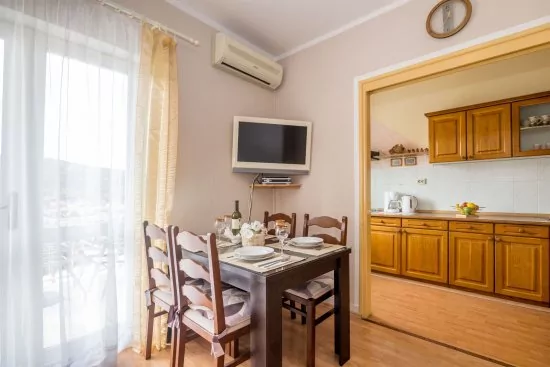 Apartmán Střední Dalmácie - Marina DA 3426 N1