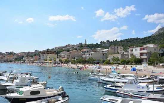 Pobřeží městečka Igrane.