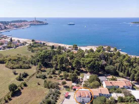 Umístění objektu z leteckého pohledu.