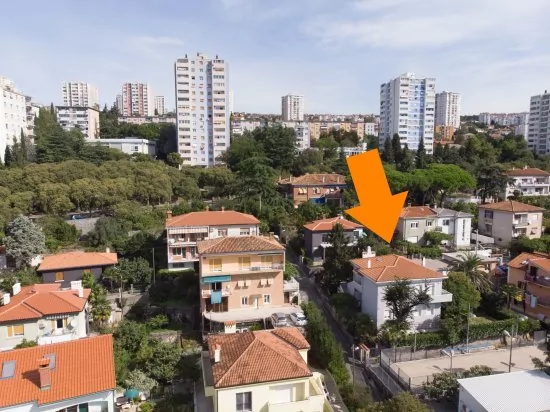 Umístění objektu z leteckého pohledu.