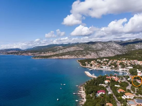 Umístění objektu z leteckého pohledu.