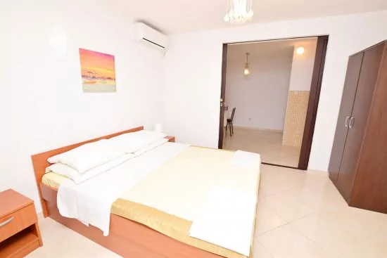 Apartmán Střední Dalmácie - Pisak DA 2309 N4