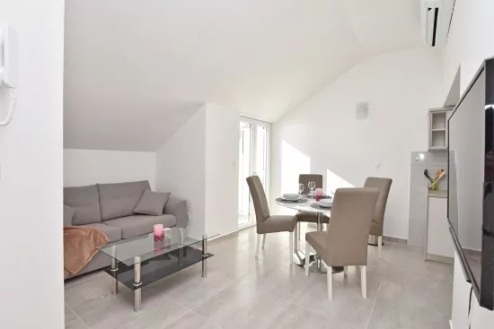 Apartmán Střední Dalmácie - Pisak DA 2310 N1