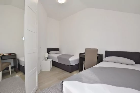 Apartmán Střední Dalmácie - Pisak DA 2310 N1