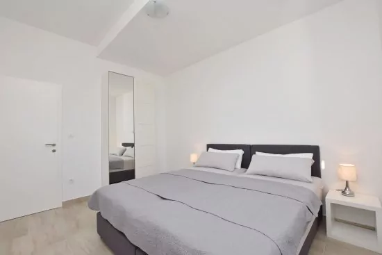 Apartmán Střední Dalmácie - Pisak DA 2310 N2