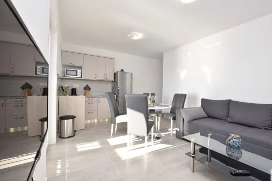 Apartmán Střední Dalmácie - Pisak DA 2310 N4