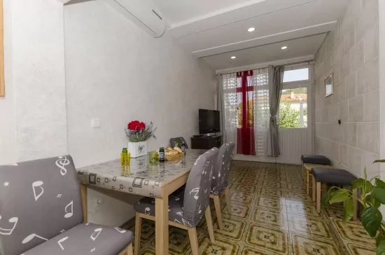 Apartmán Střední Dalmácie - Baška Voda DA 2104 N1