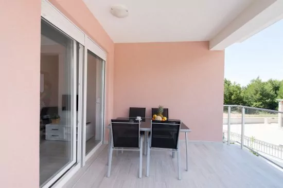 Apartmán Severní Dalmácie - Tribunj (Vodice) DA 4135 N1