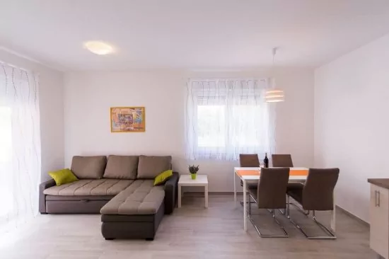 Apartmán Severní Dalmácie - Tribunj (Vodice) DA 4135 N3