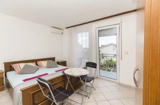 Apartmánový pokoj Severní Dalmácie - Tribunj (Vodice) DA 4137 N2