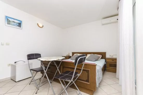 Apartmánový pokoj Severní Dalmácie - Tribunj (Vodice) DA 4137 N2