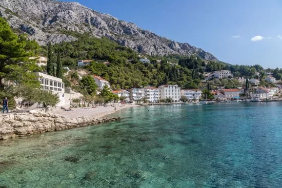 Mimice - oblázková pláž.