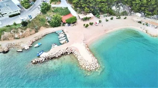 Lokva Rogoznica - beach Ruskamen, letecký pohled.