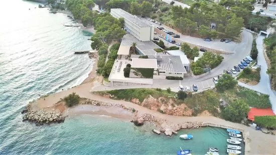 Lokva Rogoznica - beach Ruskamen, letecký pohled.