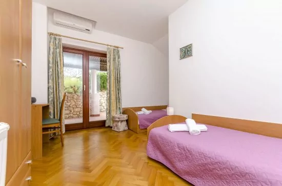 Apartmán Střední Dalmácie - Marina DA 3432 N1