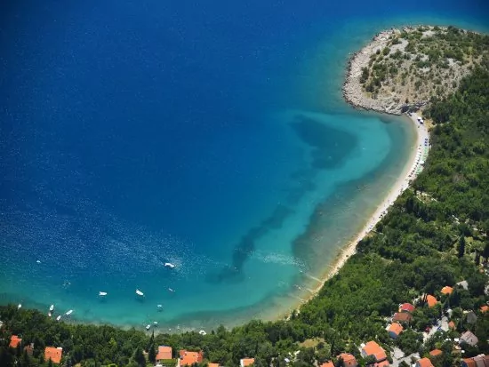 Jadranovo letecký pohled.