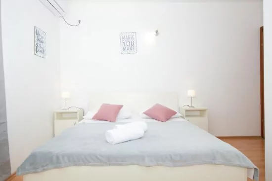 Apartmánový pokoj Ostrov Hvar - Stari Grad OS 2007 N2