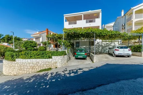 Apartmán Střední Dalmácie - Okrug Gornji DA 3319 N1