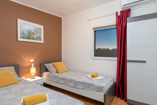 Vila s bazénem Ostrov Vir - Vir OS 5504 N1