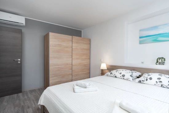 Vila s bazénem Ostrov Vir - Vir OS 5504 N1