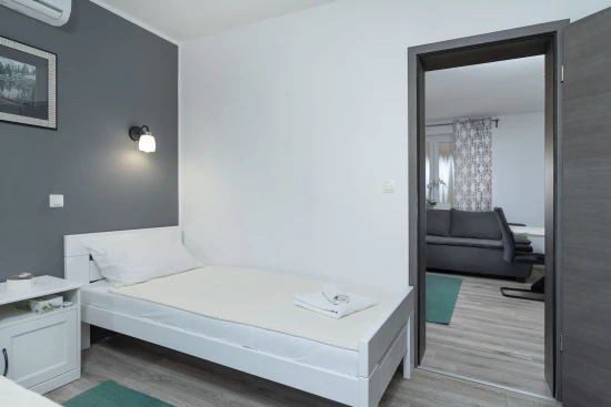 Vila s bazénem Ostrov Vir - Vir OS 5504 N1