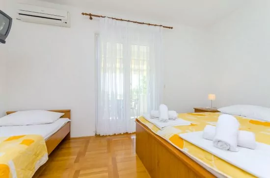 Apartmán Střední Dalmácie - Okrug Gornji DA 3320 N1
