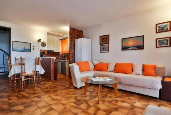 Apartmán Střední Dalmácie - Okrug Gornji DA 3321 N1