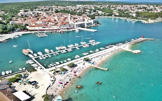 Ostrov Krk - město Krk letecký pohled.