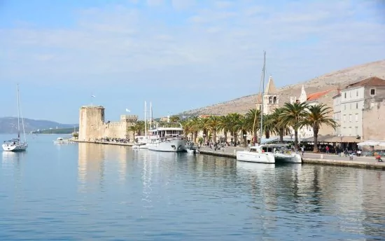 Trogir - město.