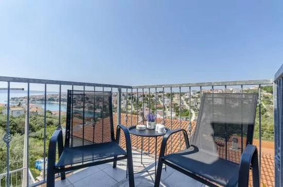 Apartmán Střední Dalmácie - Okrug Gornji DA 3322 N1